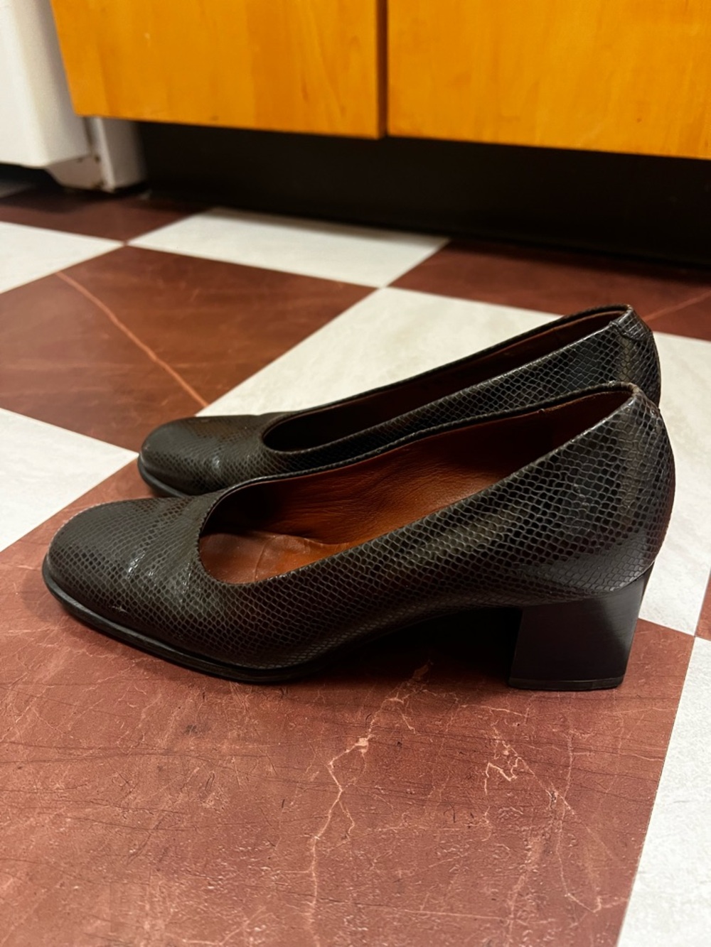Bally Black Lizard-Texture Leather Pumps - Picture 3 of 4